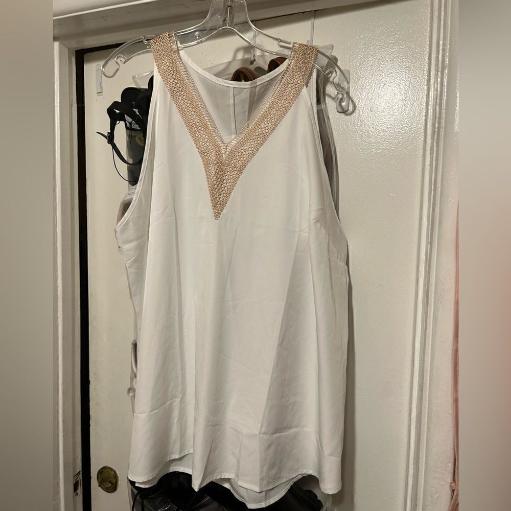 NWOT Bloomchic Tank Blouse - Picture 5 of 7